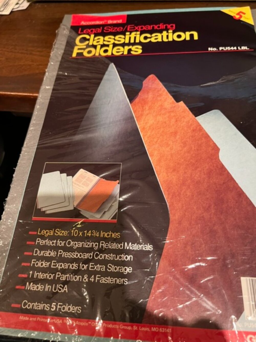 LEGAL SIZE CLASSIFICATION FOLDERS, WITH INTERIOR PARTION DIVIDER AND 4 FASTNERS